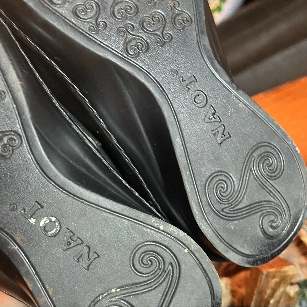 Naot Chord Mary Jane – Black Leather (EU 37) (US 6.5–7)